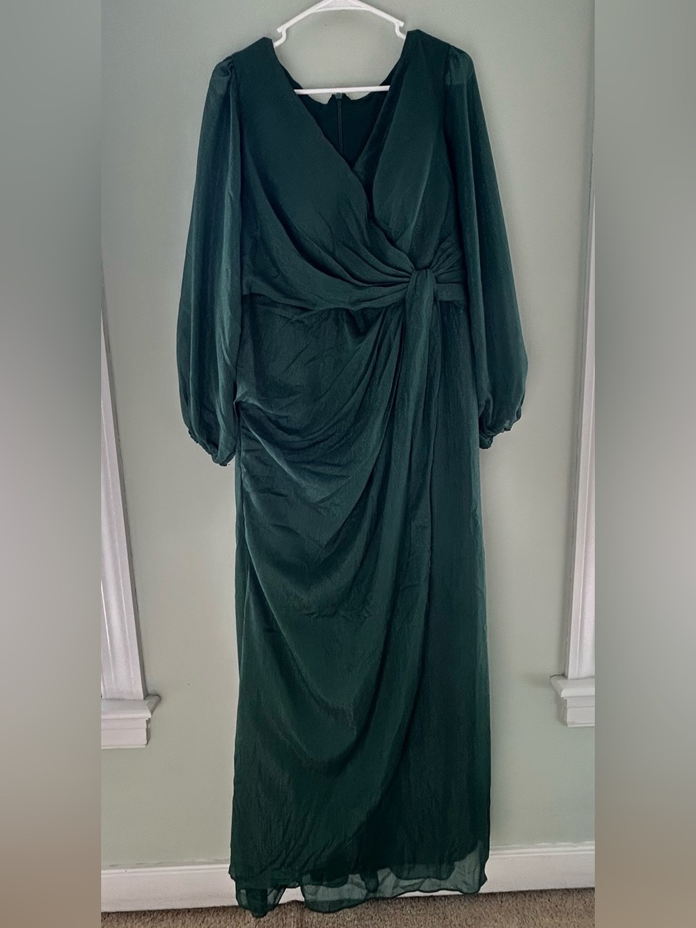 Elegant Twist-Front Long Sleeve Dress in Deep Green size 18